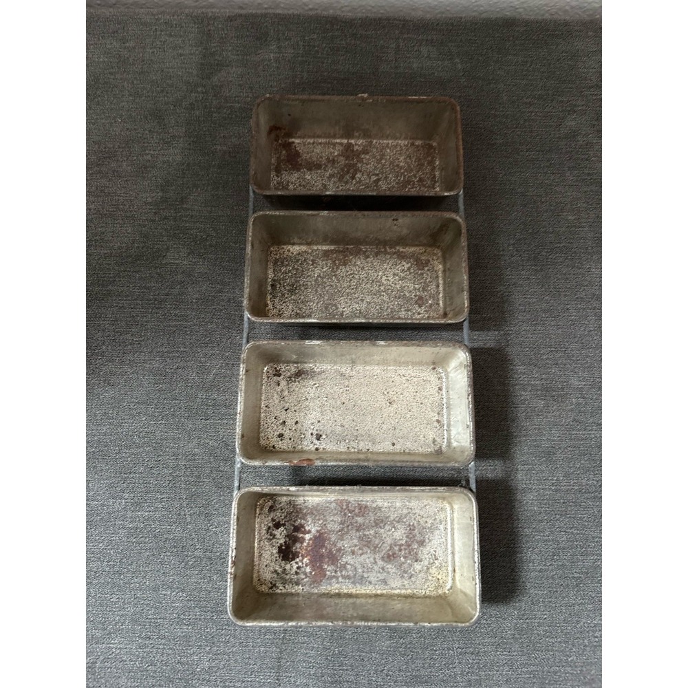 1 Industrial Bread Loaf Pan 4 Strap Metal Baking Bakery Trinket Shelf Storage